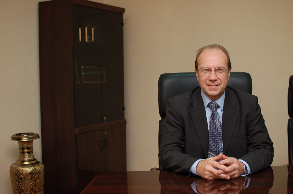 Александр Агафонов, центр Вектор Александр Агафонов, центр Вектор