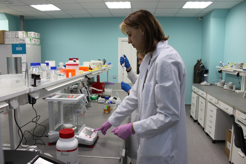 Современная биохимическая лаборатория производственных задач группы компаний Алкор Био 7 биохимическая лаборатория производственных задач ГК Алкор Био