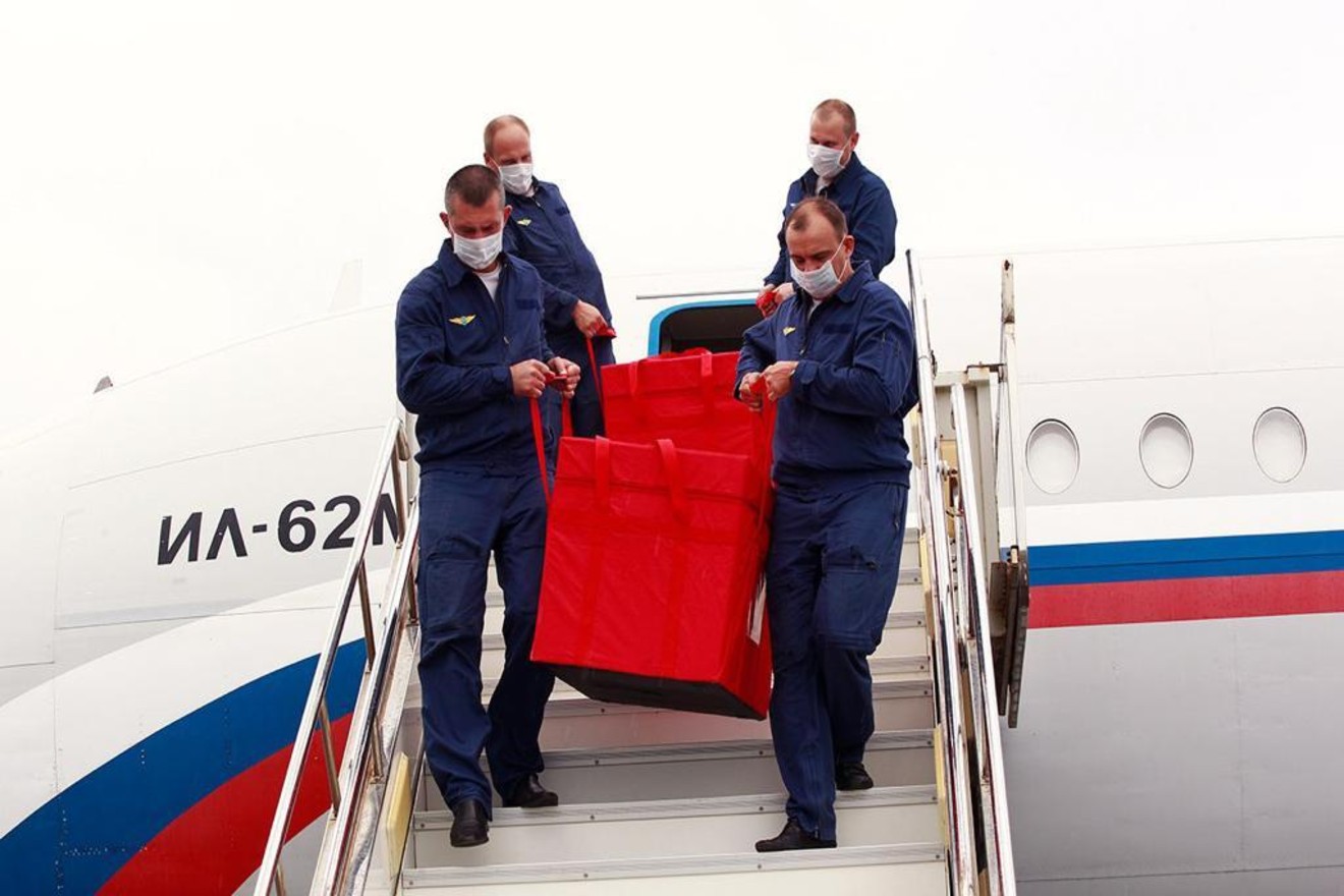 Arribo-de-vacuna-Sputnik-a-Venezuela российская вакцина поставлена в Венесуэлу