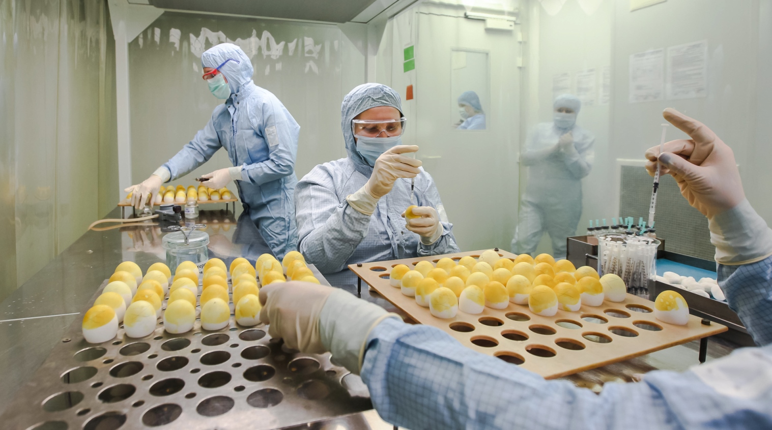 chumakov-centr-vaccine-lab