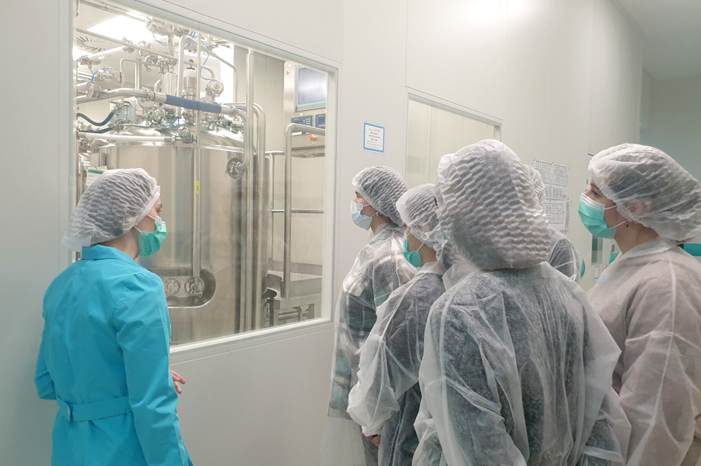 «Эндофарм» развивает сотрудничество с профильными образовательными организациями 5 экскурсия студентов на Эндофарм