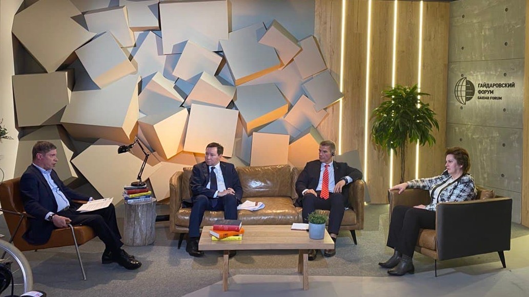 gaidar-forum22-samoilova Алла Самойлова приняла участие в работе Гайдаровского форума