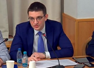 Лекарственная безопасность: Минпромторг наметил ключевые ориентиры развития фарминдустрии в России директор Департамента развития фармацевтической и медицинской промышленности Минпромторга России Дмитрий Галкин