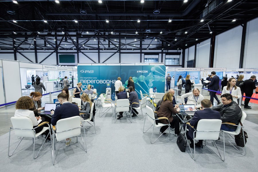 Итоги IPhEB 2026: контракты на 5,2 млрд рублей и масштабное расширение международного партнерства 2 ipheb 02
