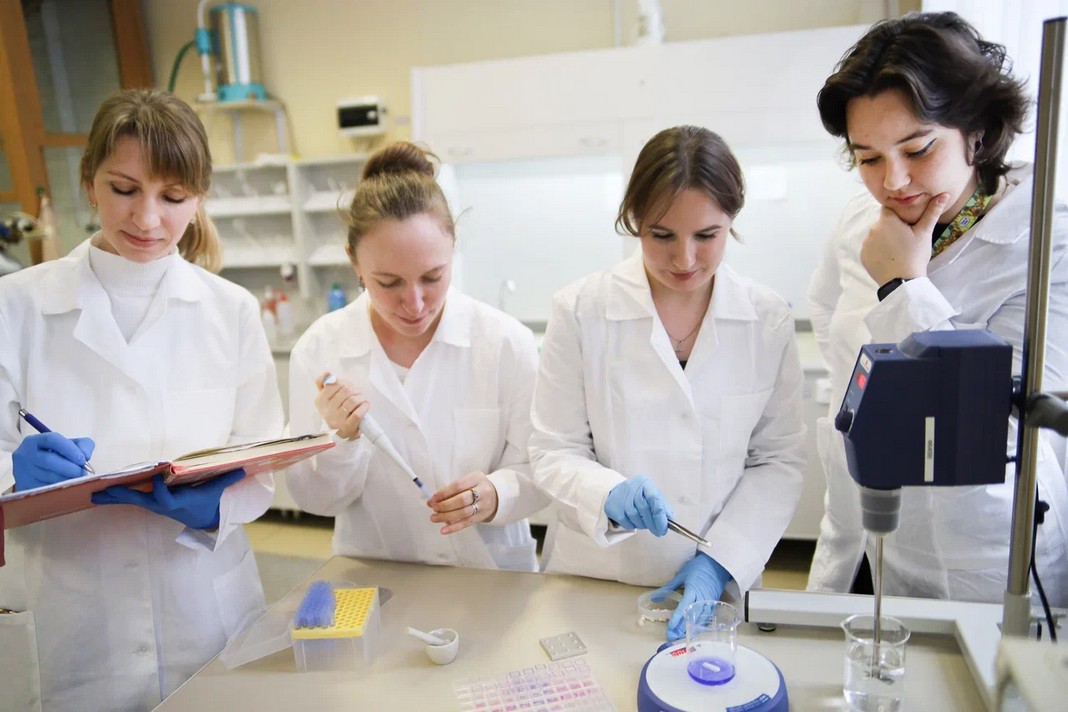 Исследователи