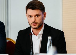 Дмитрий Коваленко: развитие российской фармотрасли требует экспорта и внедрения производственных инноваций Дмитрий Коваленко
