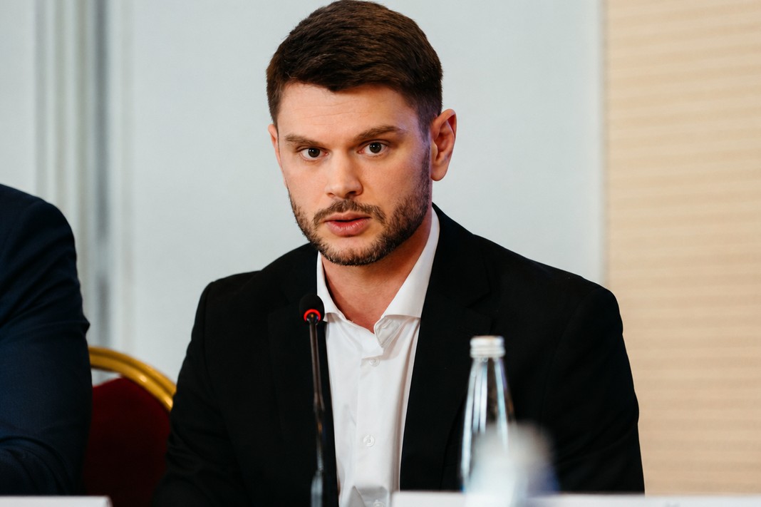 Дмитрий Коваленко