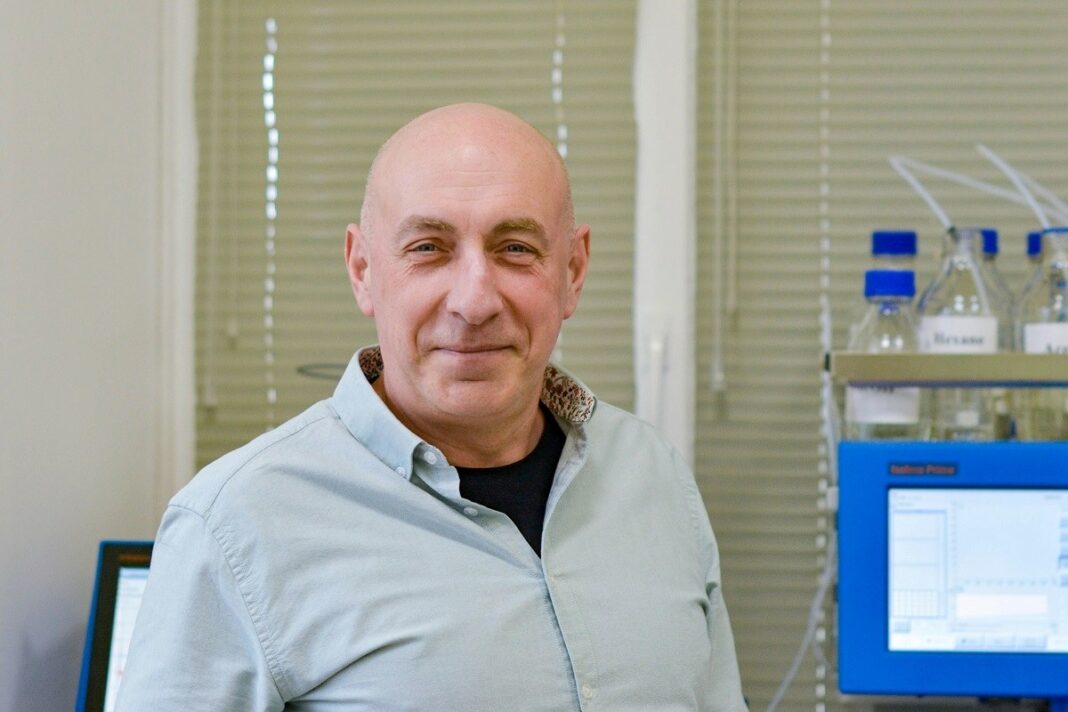 krasavinmihailyurevich Профессор СПбГУ, заведующий кафедрой химии природных соединений Михаил Красавин