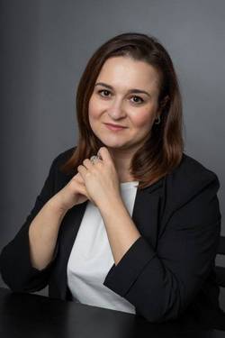 Внедрение IBP в фармацевтической отрасли 1 Анна Кузнецова, руководитель группы по планированию спроса в международной фармацевтической компании.