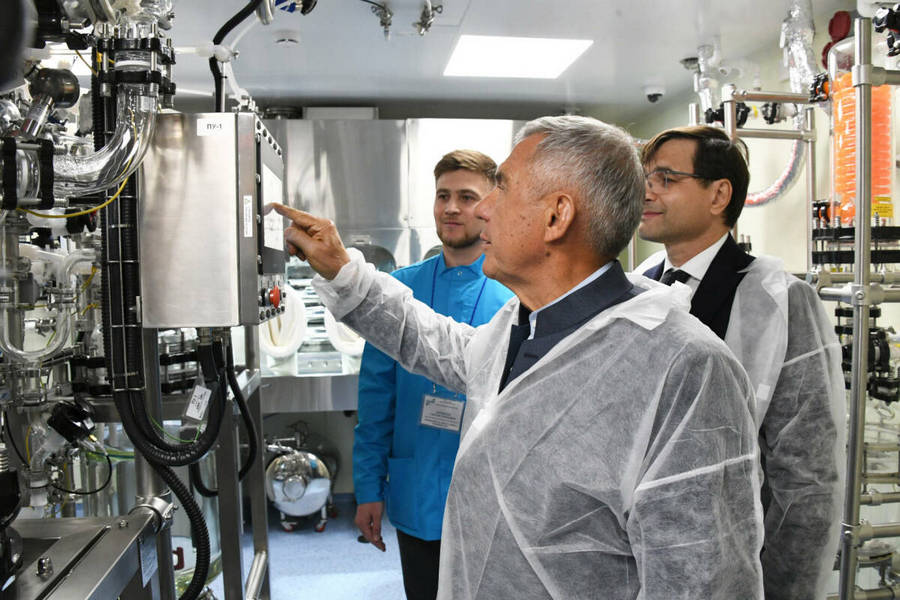 Рустам Минниханов дал старт производству ингредиентов лекарств от онкозаболеваний в Казани Рустам Минниханов дал старт производству ингредиентов лекарств от онкозаболеваний в Казани