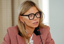 «Инновации требуют защиты»: глава АстраЗенека о рисках для клинических исследований и целях до 2035 года генеральный директор «АстраЗенека» Россия и Евразия Ирина Панарина