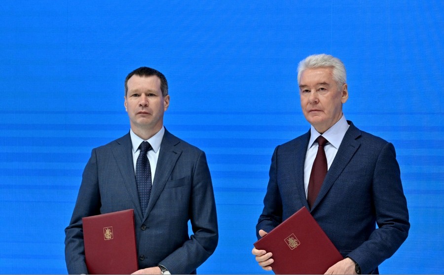 Мэр Москвы Сергей Собянин и генеральный директор АО «Фармстандарт» Дмитрий Зайцев Мэр Москвы Сергей Собянин и генеральный директор АО «Фармстандарт» Дмитрий Зайцев