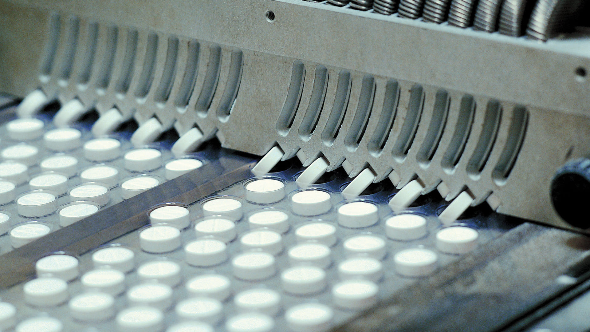 pills-pharma-industry