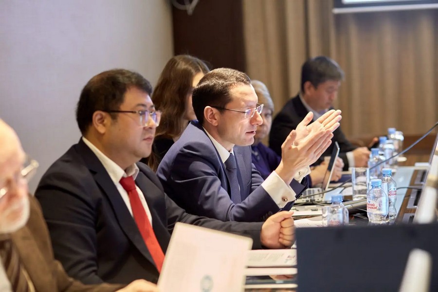 Филипп Романов поздравил компанию  ООО “Синофармтех” Филипп Романов поздравил компанию ООО “Синофармтех”