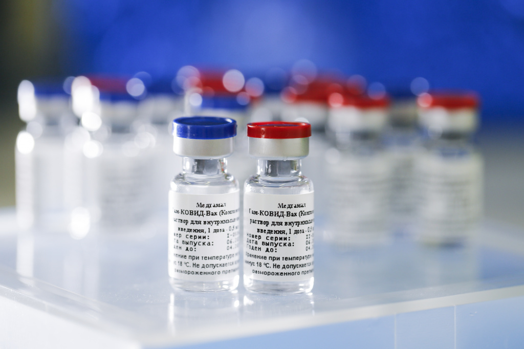 Sputnik-V-vaccine01 Спутник V