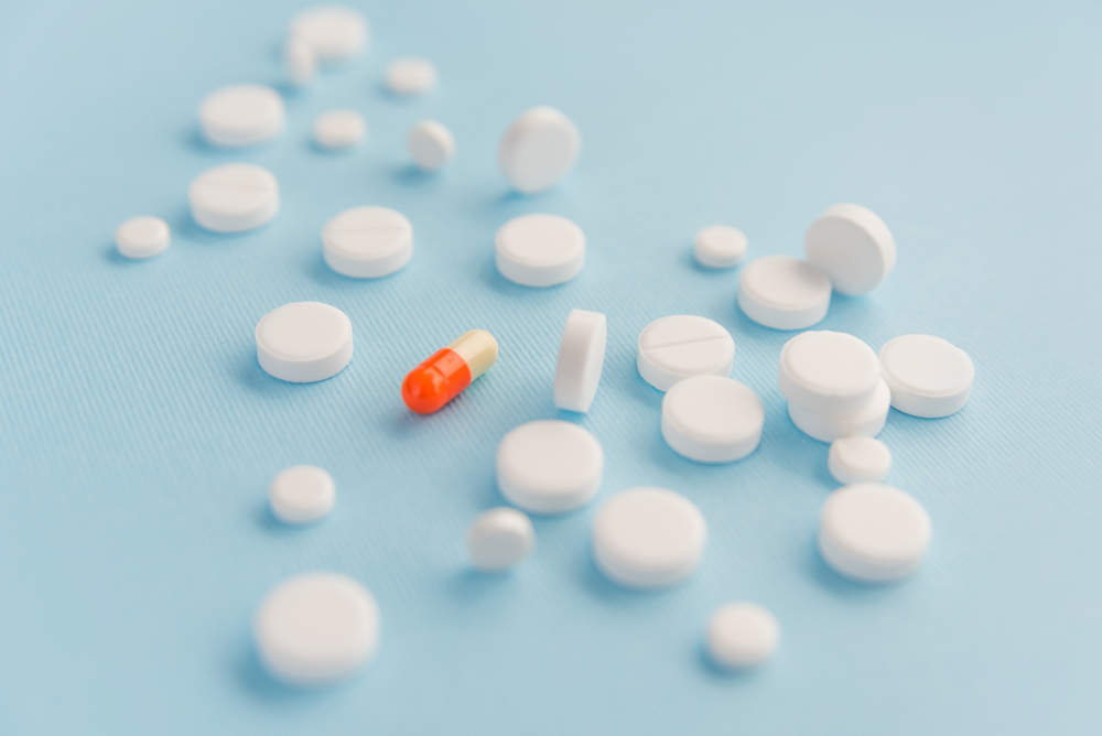 таблетки и капсула таблетки и капсула