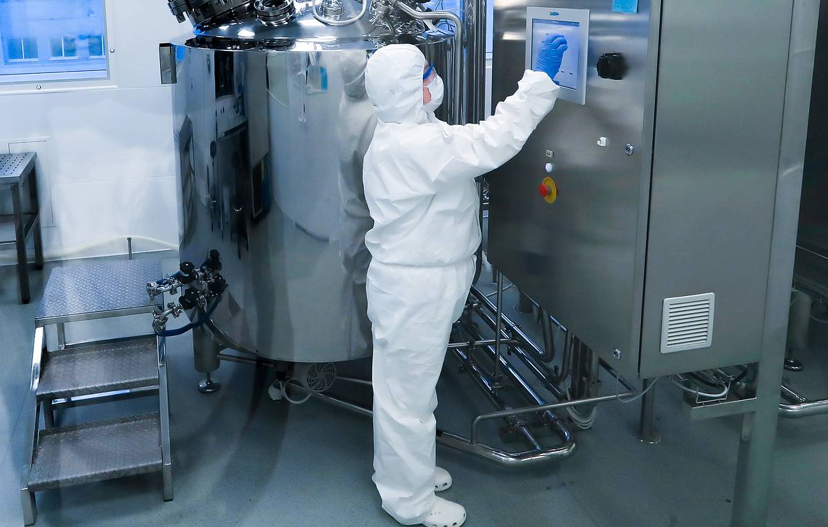 Flu vaccine production in St Petersburg